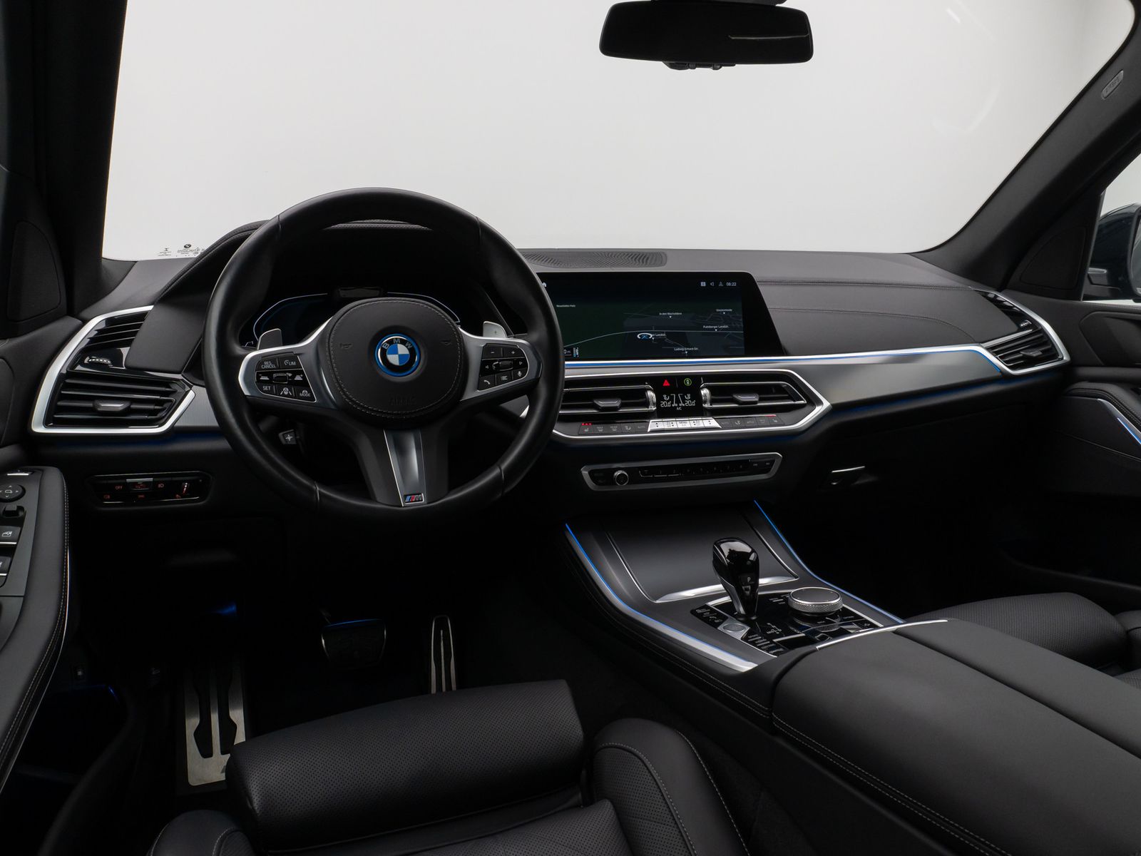 Fahrzeugabbildung BMW X5 xD45e M Sport 360°Laser HUD DAB HiFi Komfort