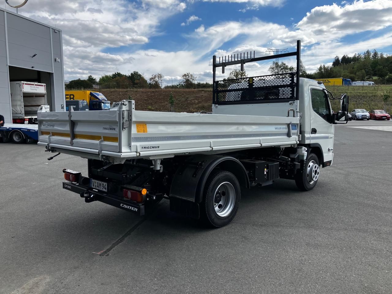 Fahrzeugabbildung FUSO FUSO 7C18 Kipper