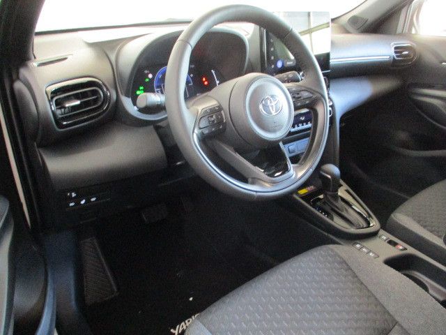 Fahrzeugabbildung Toyota Yaris Cross Hybrid FWD Teamplayer, Winter-Paket