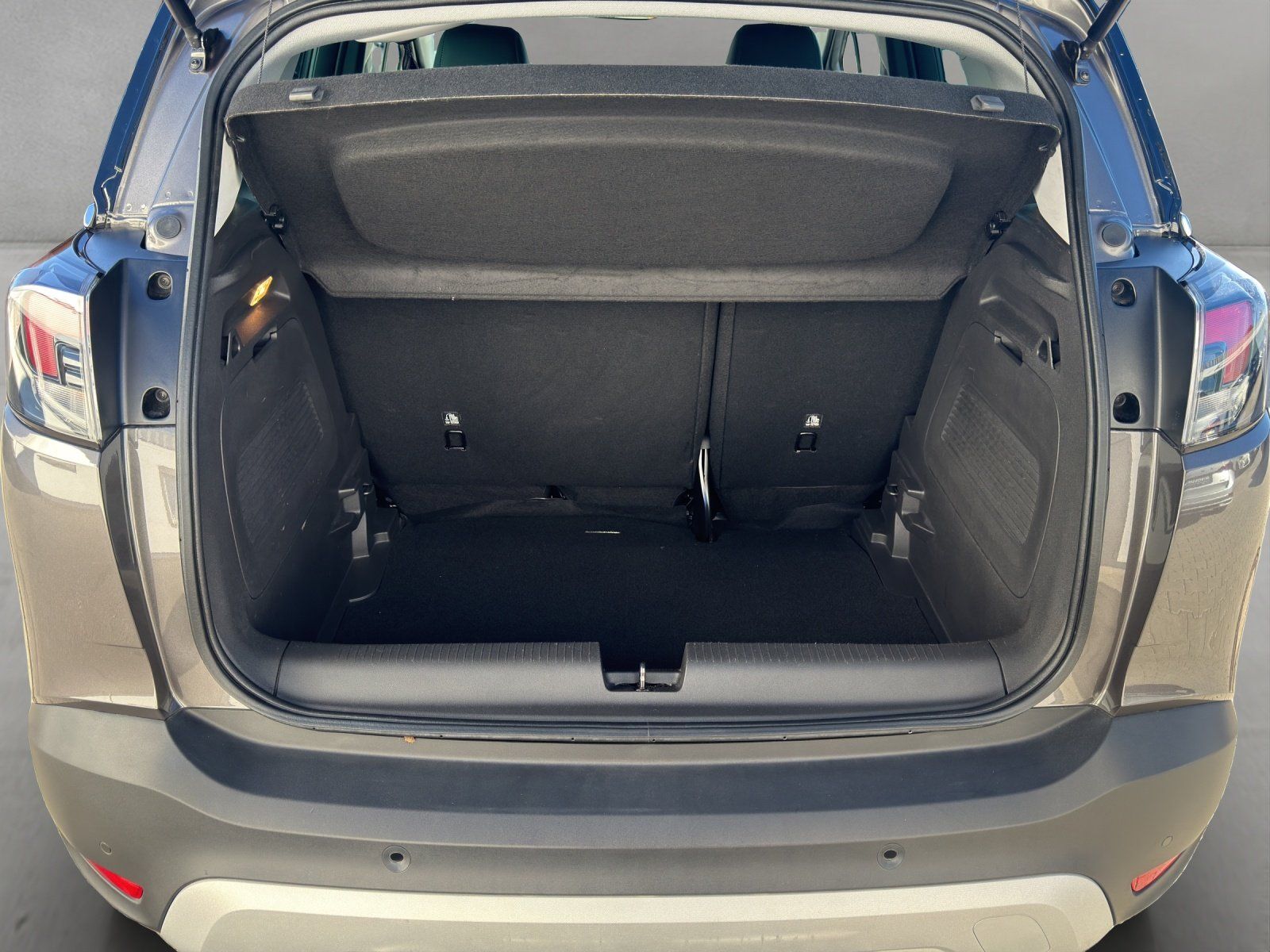 Fahrzeugabbildung Opel Crossland 1.2 Turbo Elegance KAMERA/TEMPOMAT/NAV