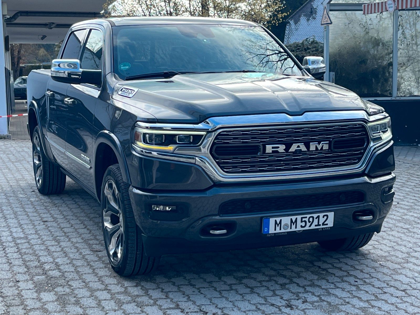 Fahrzeugabbildung Dodge RAM 1500 Limited *AHK*PANO*LPG*360°