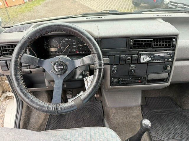 Fahrzeugabbildung Volkswagen T4 California 2.4 Diesel mit Aufstelldach