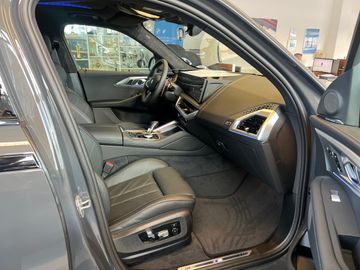 BMW XM 50e Gestiksteuerung HK HiFi DAB Komfortzg.