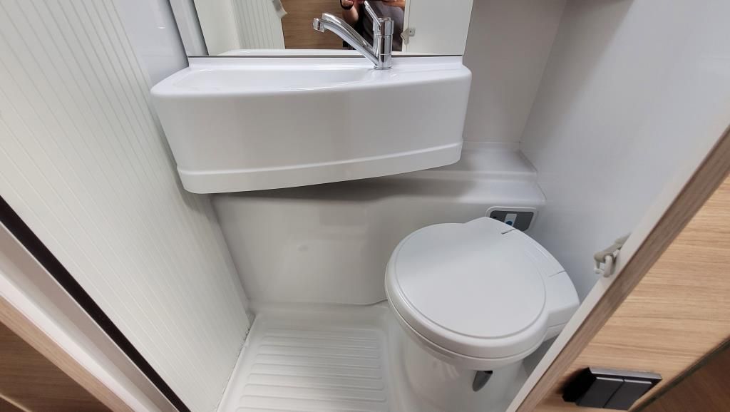 Autohaus Zimpel & Franke -  Challenger C387 6 Schlafplätze +Markise+Solar+Connect - Bild 10 Autohaus Zimpel & Franke -  Challenger C387 6 Schlafplätze +Markise+Solar+Connect - Bild 10