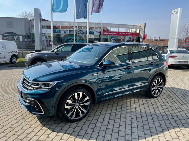 Volkswagen Tiguan 2.0 TDI DSG R-Line AHK DCC Matr Navi Pano