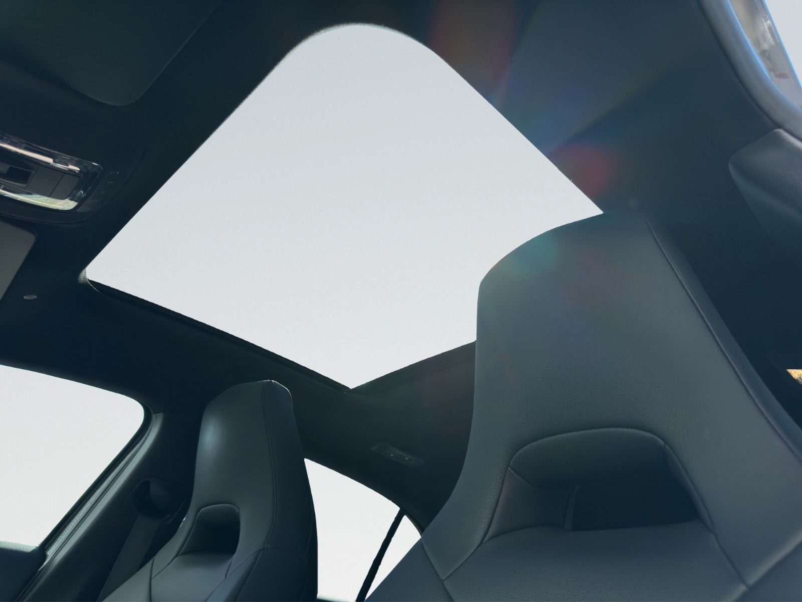 Fahrzeugabbildung Mercedes-Benz A200 SPORT PROGR PANO LED MBUX NAVI TEL LEDER