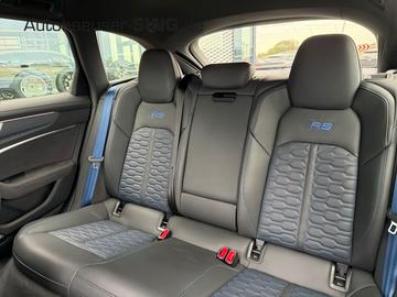 2025 AUDI RS6 — миниатюра 17