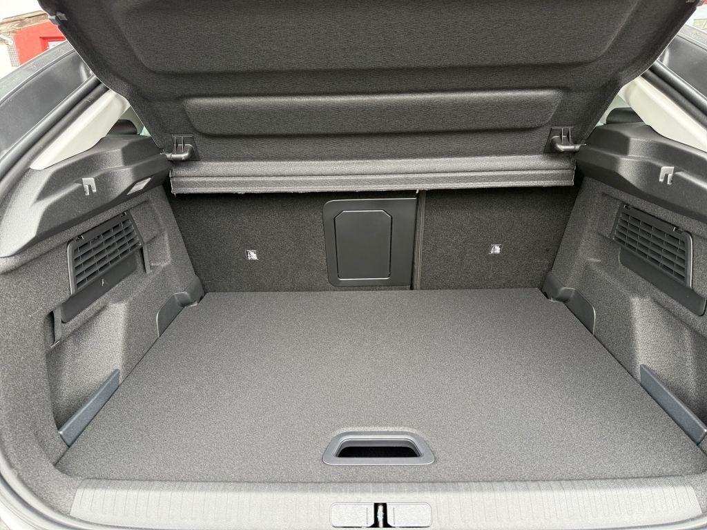 Fahrzeugabbildung Citroën C4 Hybrid 145 MAX