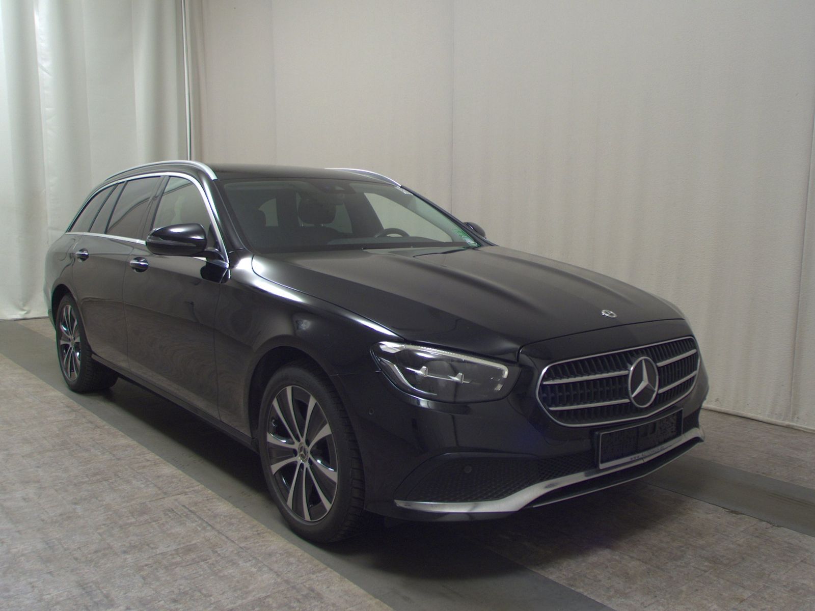 Mercedes-Benz E 220 T d Avantgarde Navi LED MBUX-AR StandHzg imagem 3