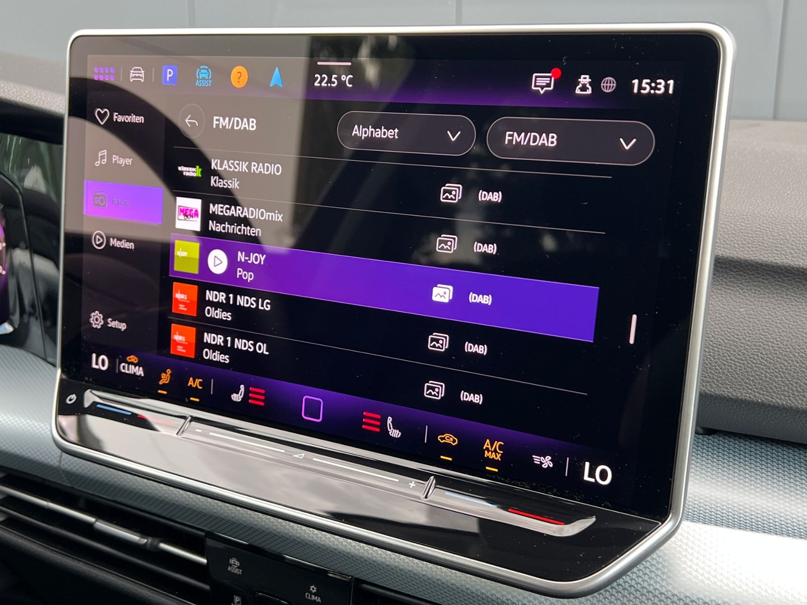 Fahrzeugabbildung Volkswagen Golf VIII GOAL 1.5 TSI *LED, App-Connect, 16'-LM