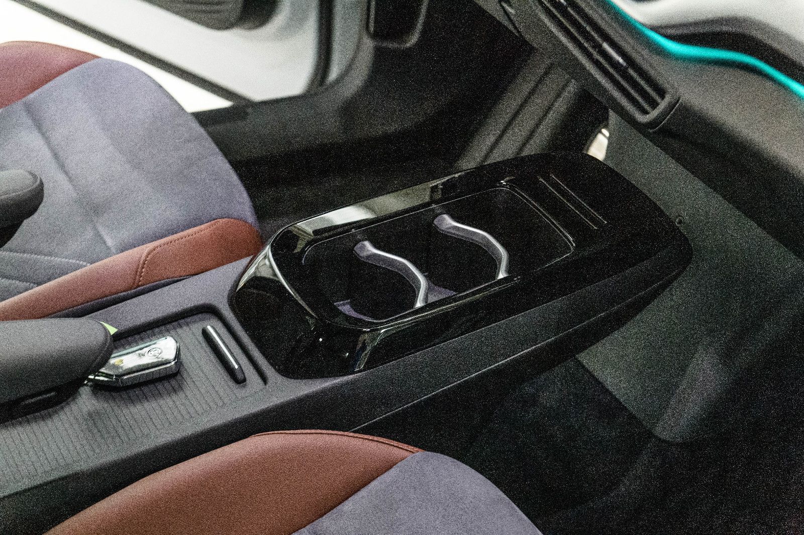 Fahrzeugabbildung Volkswagen ID.4 Pro Performance LED+NAVI+ACC+KAM+WÄRMEP+AHK