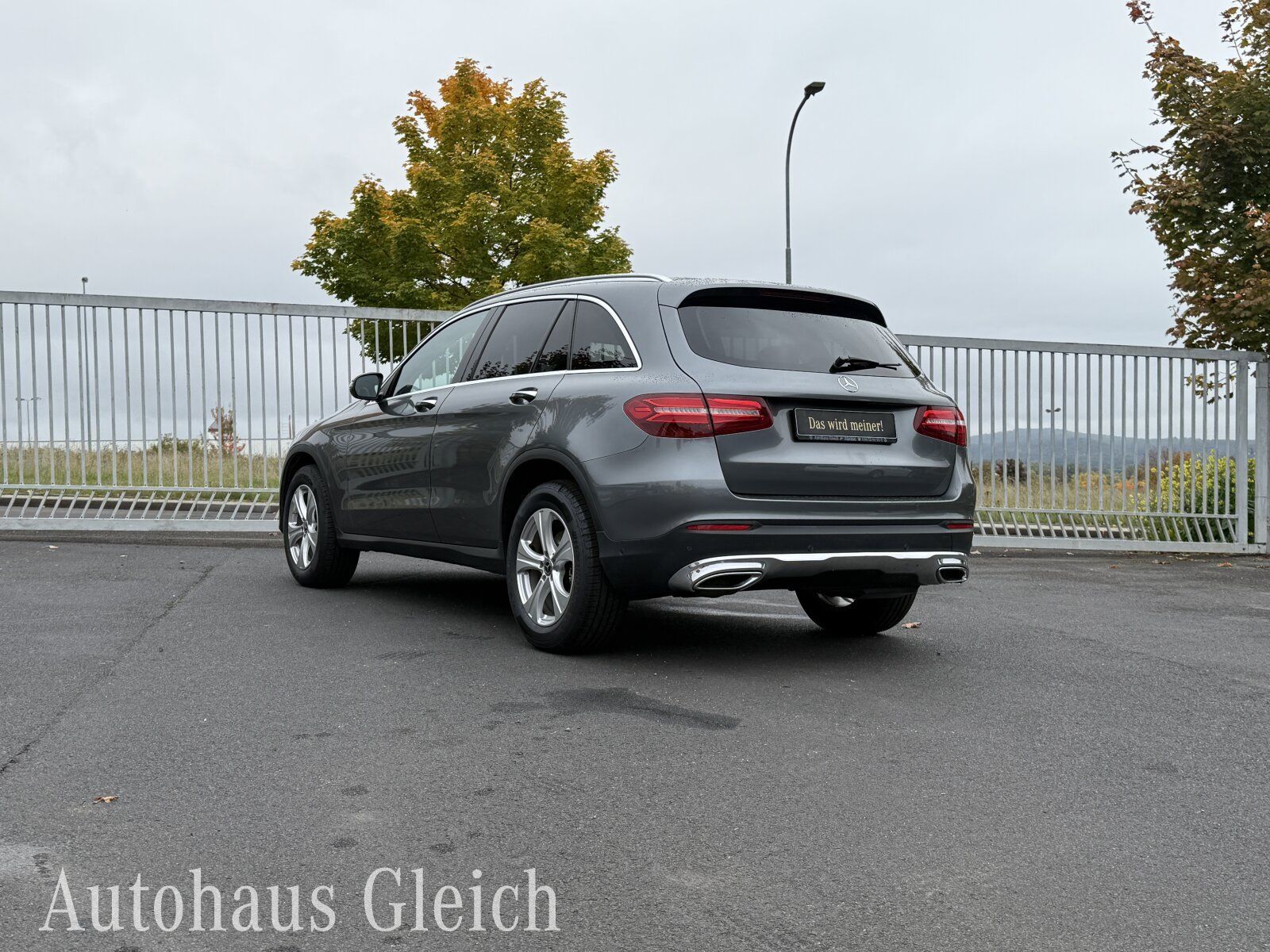Fahrzeugabbildung Mercedes-Benz GLC 250 d Exclusive 4Matic Navi/KEYLESS-Go-Paket