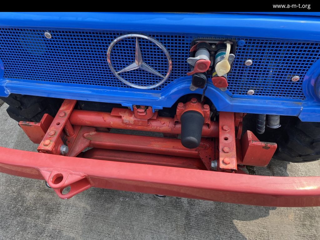 MERCEDES-BENZ