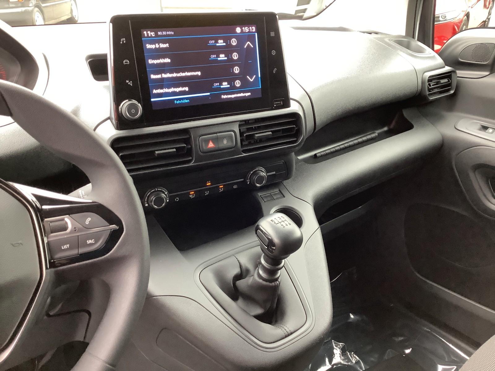 Peugeot Partner 1,5 BLUE HDI / AHK/ALLWETTERREIFEN/CAM