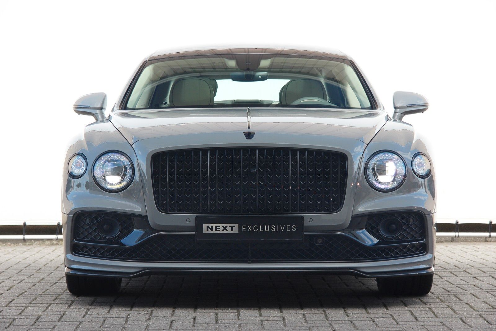 Bentley Flying Spur Hybrid Blackline Mulliner Touring imagem 3