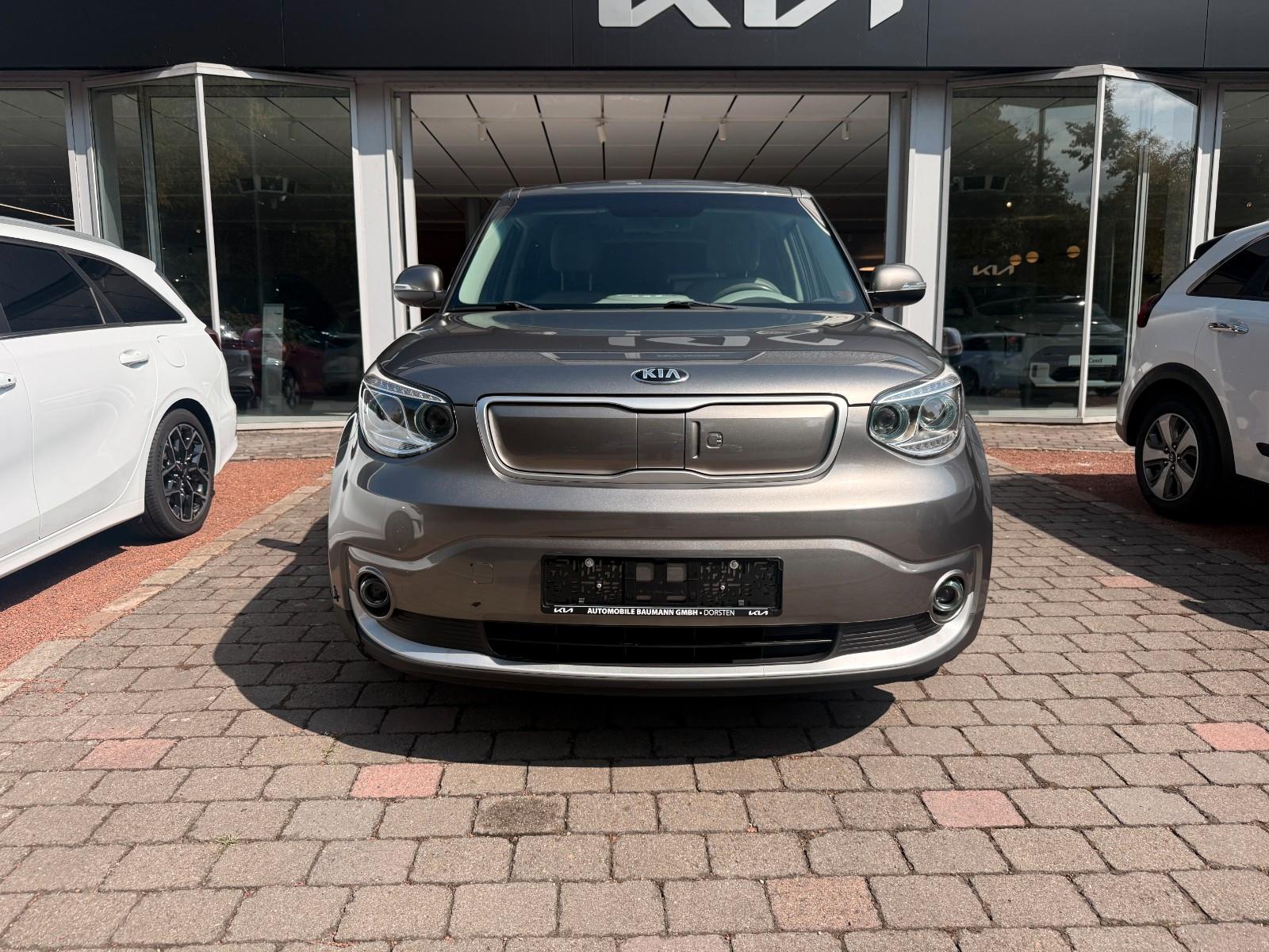 Kia Soul EV  Play
