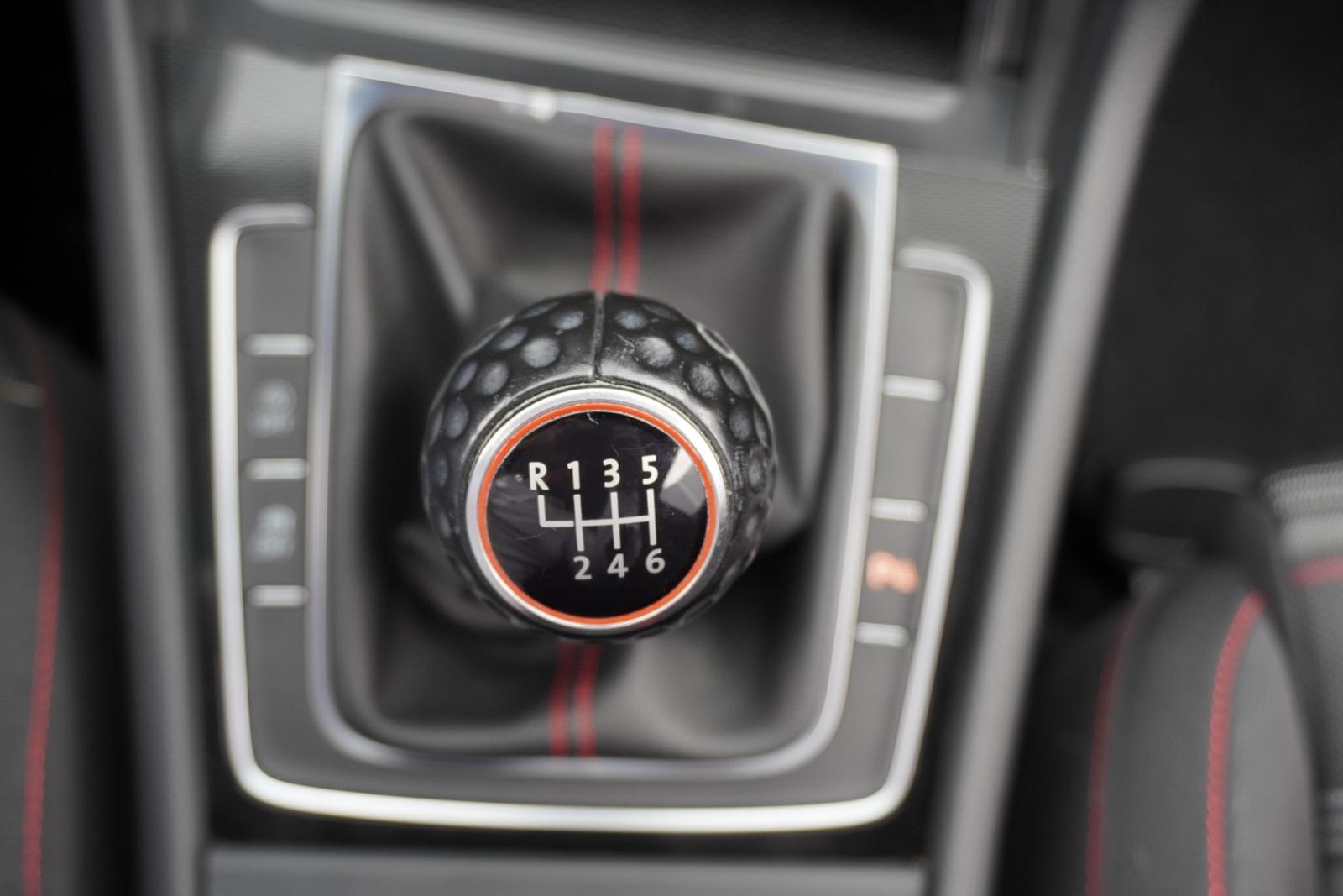 Volkswagen Golf VII 2.0 GTI BMT Bi-Xenon Navi Sitzheizung