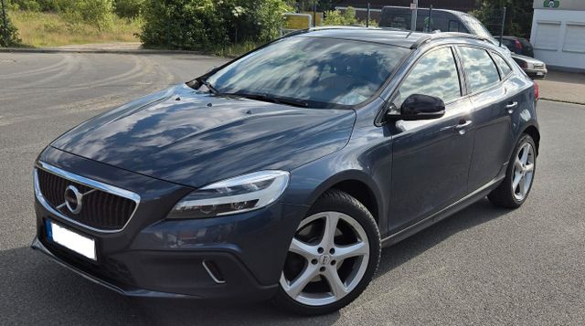 VOLVO V40 CC