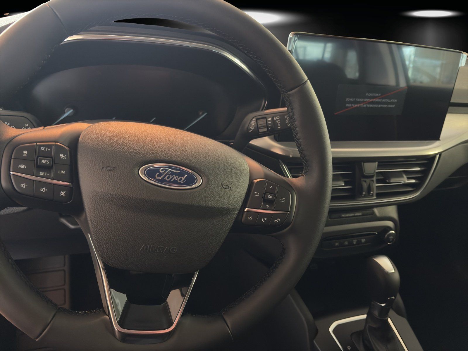 Fahrzeugabbildung Ford Focus Turnier Titanium Edition Fahrer Pak. Win.P