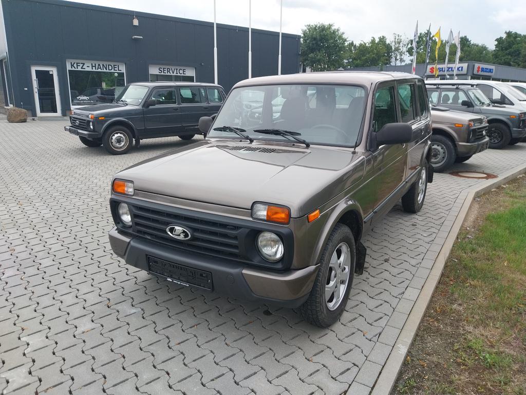 Lada Urban