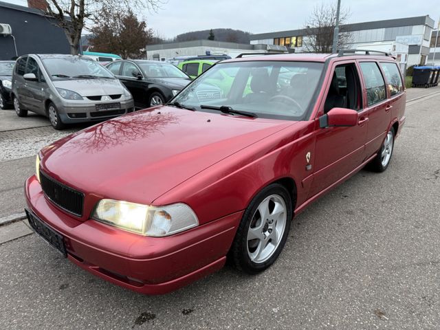 Volvo V70 T5 2.3 239PS