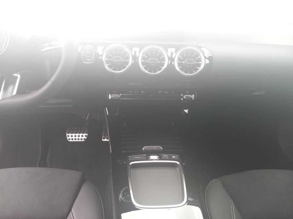 Fahrzeugabbildung Mercedes-Benz CLA 180 SB AMG*AHK*Sound*LED*Kamera*Night*TOT-As