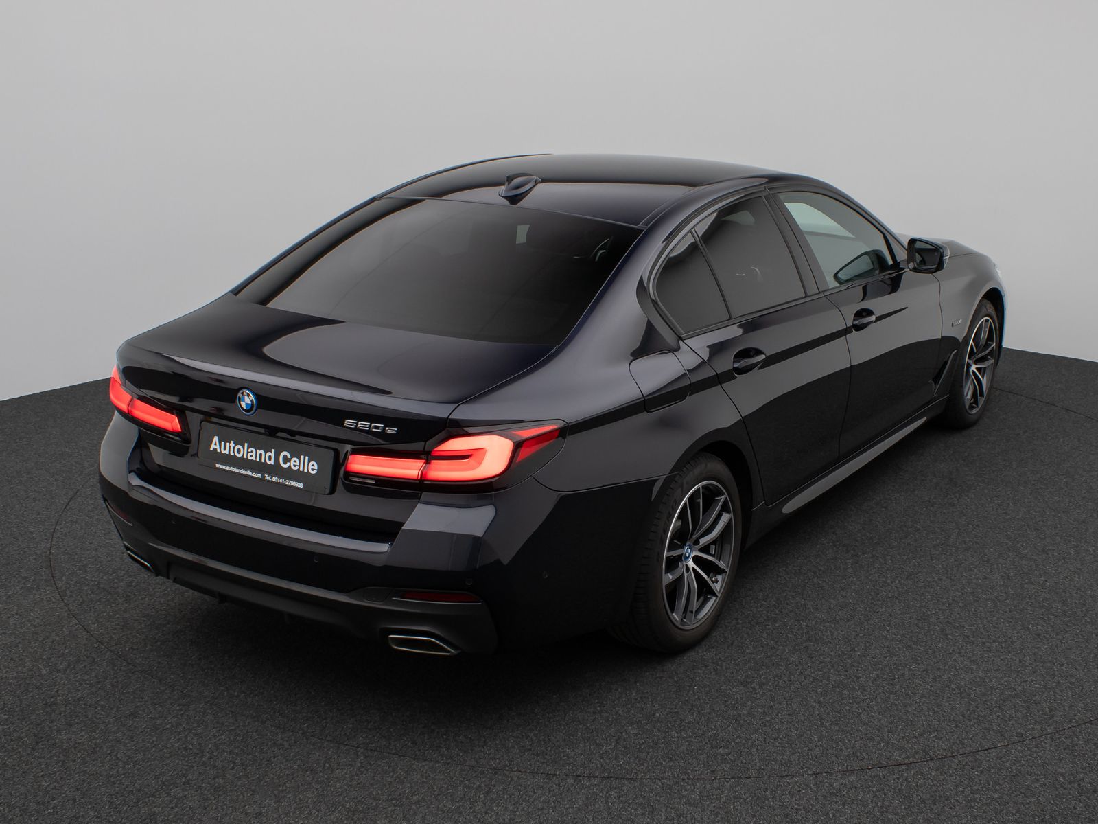 Fahrzeugabbildung BMW 520e M Sport Kamera Laser HUD DAB HiFi Komfort