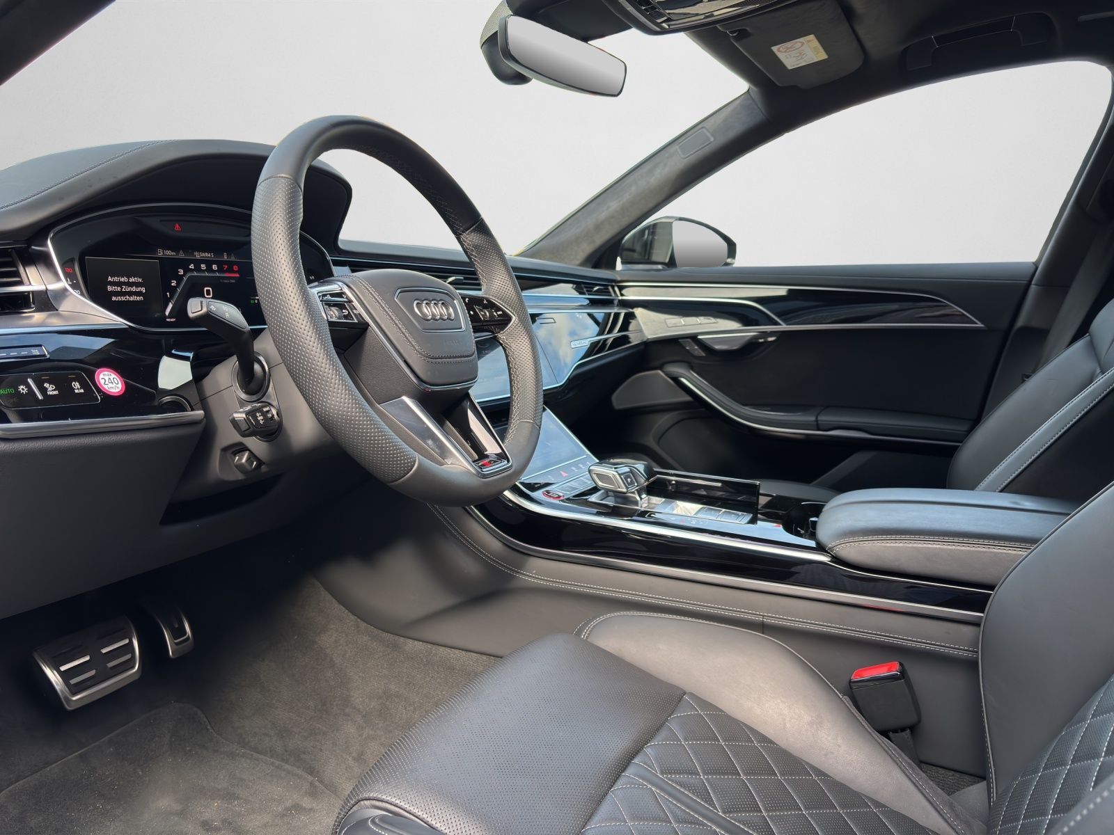 Audi S8 - Bild 13