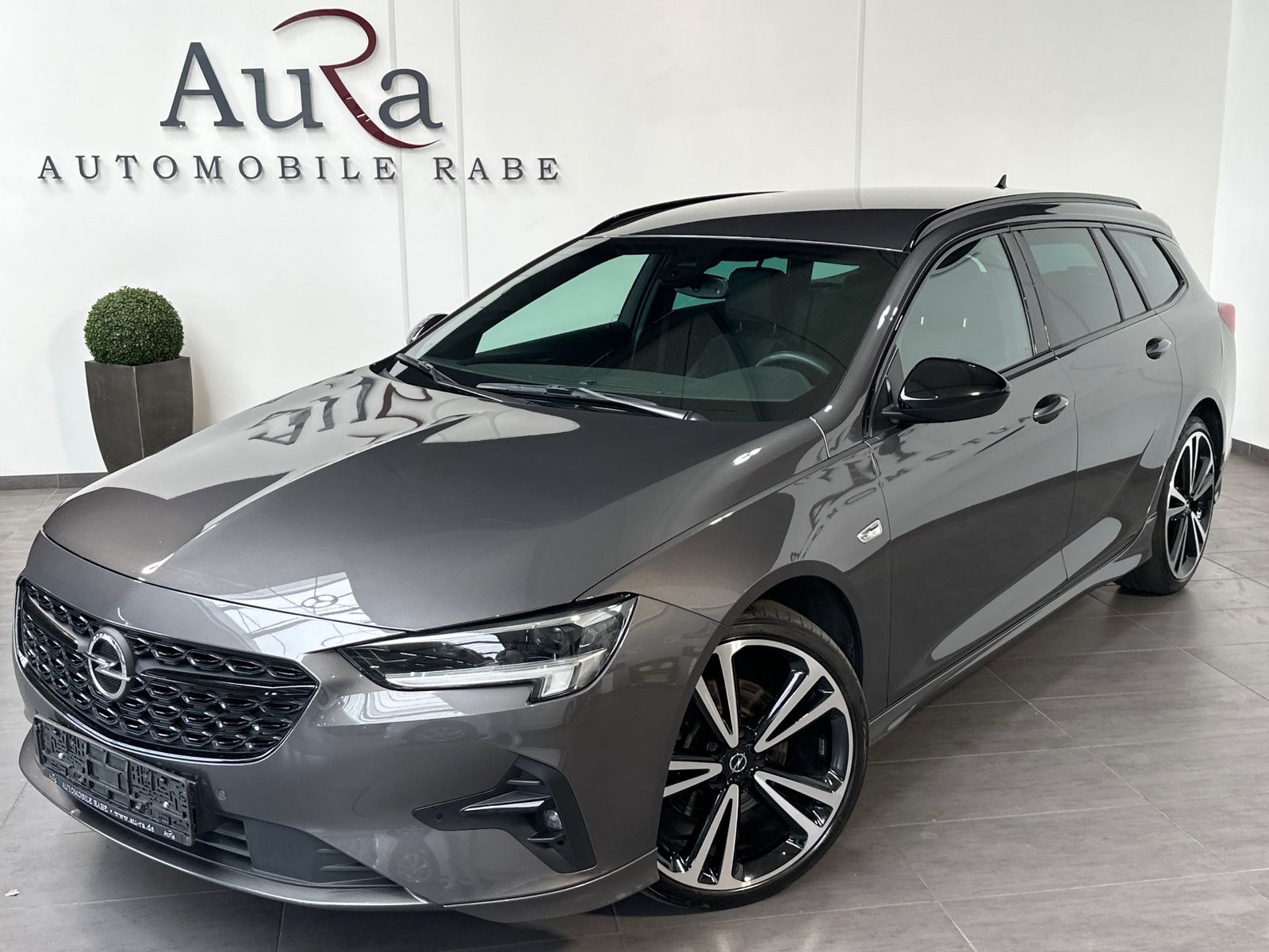 Fahrzeugabbildung Opel Insignia ST 2.0 D Ultimate AT NAV+LED+ACC+KAMERA