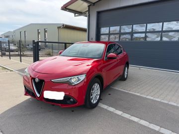 Alfa-Romeo Stelvio - 5