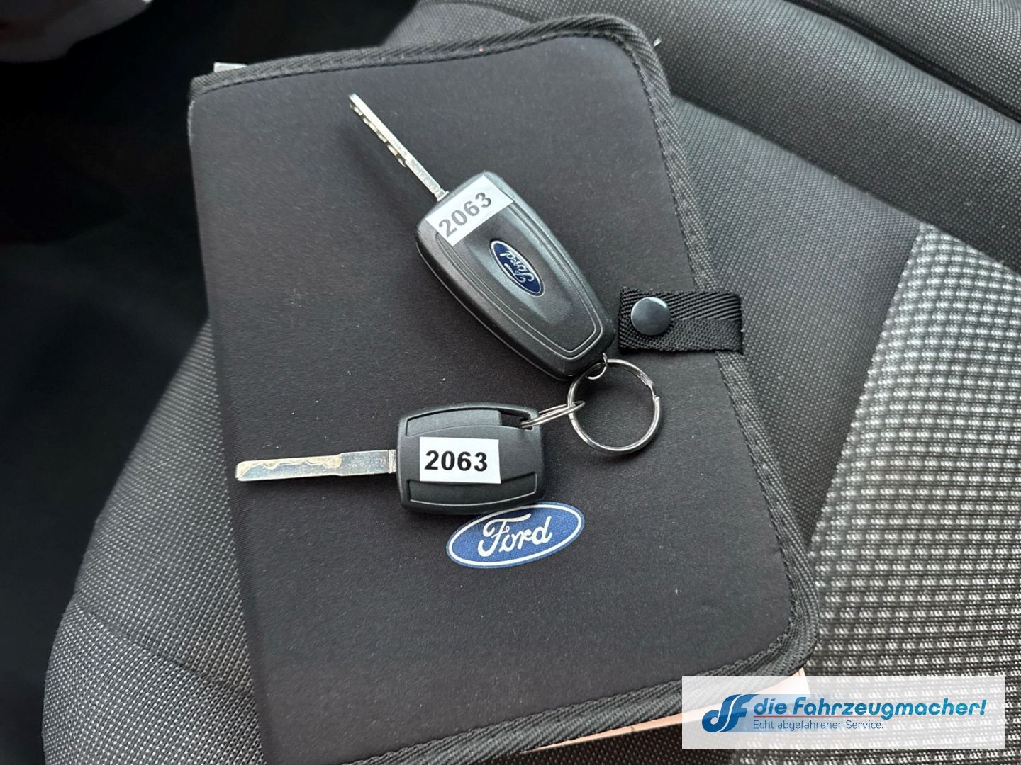 Fahrzeugabbildung Ford Transit Custom Tourneo 300 L1 *2063