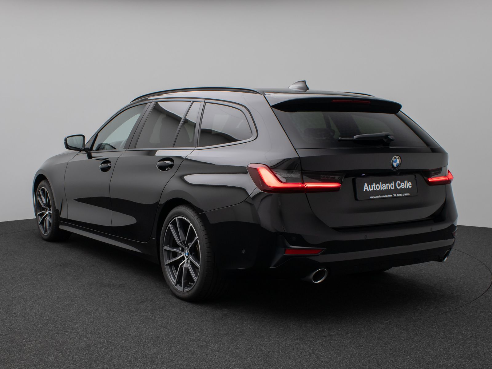 Fahrzeugabbildung BMW 320d  Kamera DAB HiFi DrivAssist Alarm LED Sport