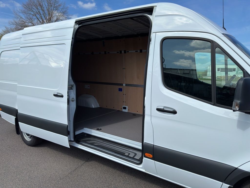 Fahrzeugabbildung Mercedes-Benz Sprinter 319 CDI Kasten SELECT Hochdach Lang AHK