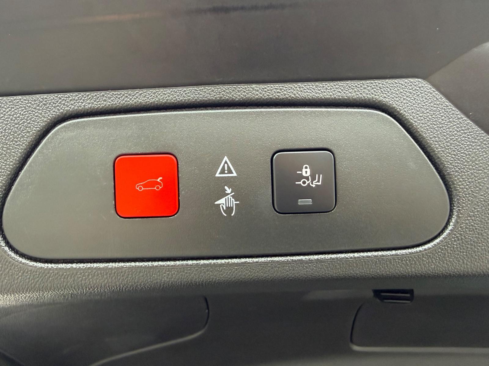 Opel Grandland Innovation/Navi/LED/Leder/Keyless/Pano