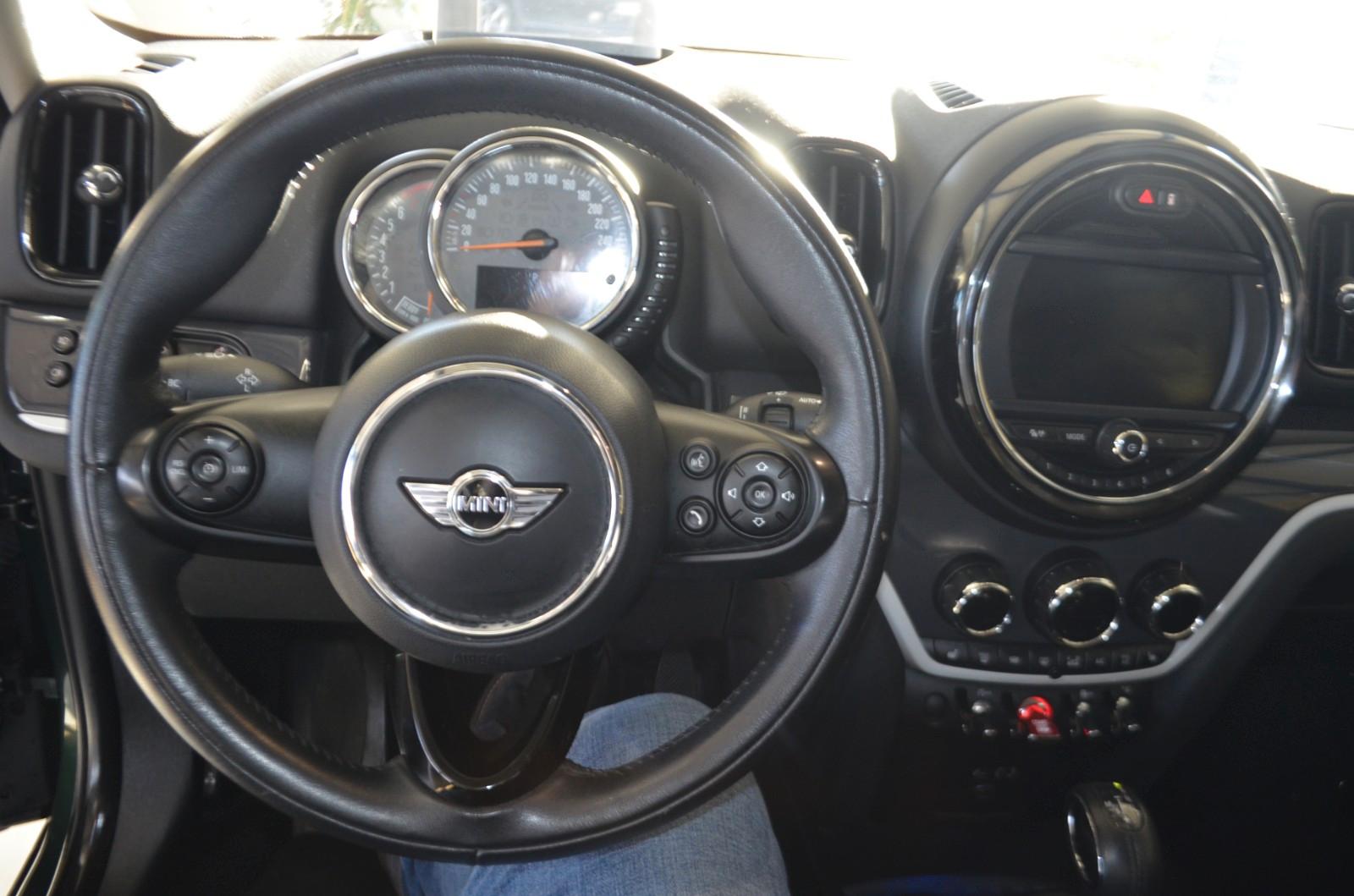 MINI Countryman S (Cooper) AUTOMATIK / XENON / NAVI