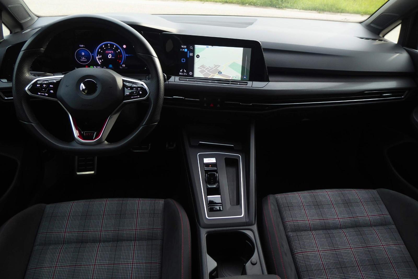 Volkswagen Golf VIII Lim. GTI DSG Blackstyle/VIRTUAL/NAVI, миниатюра 24
