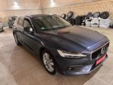 Volvo V60 Kombi Momentum Pro 1.Hd Scheckheft gepflegt - gebrauchte Volvo V60 aus dem Jahr 2020