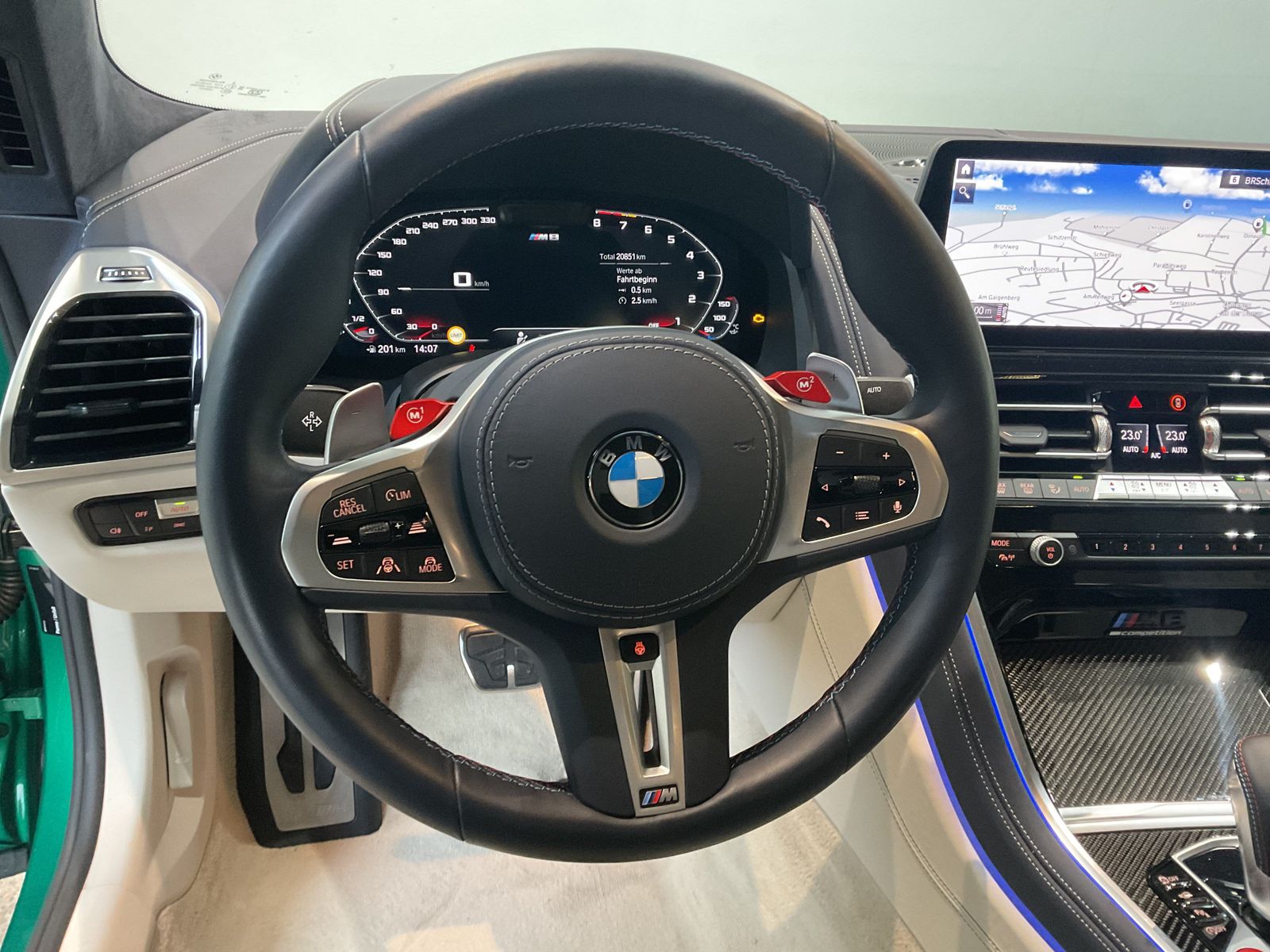 Fahrzeugeinzelansicht 8 Fahrzeugabbildung BMW M8 Gran Coupé M Carbon-Keramik-Bremse | M Carbon