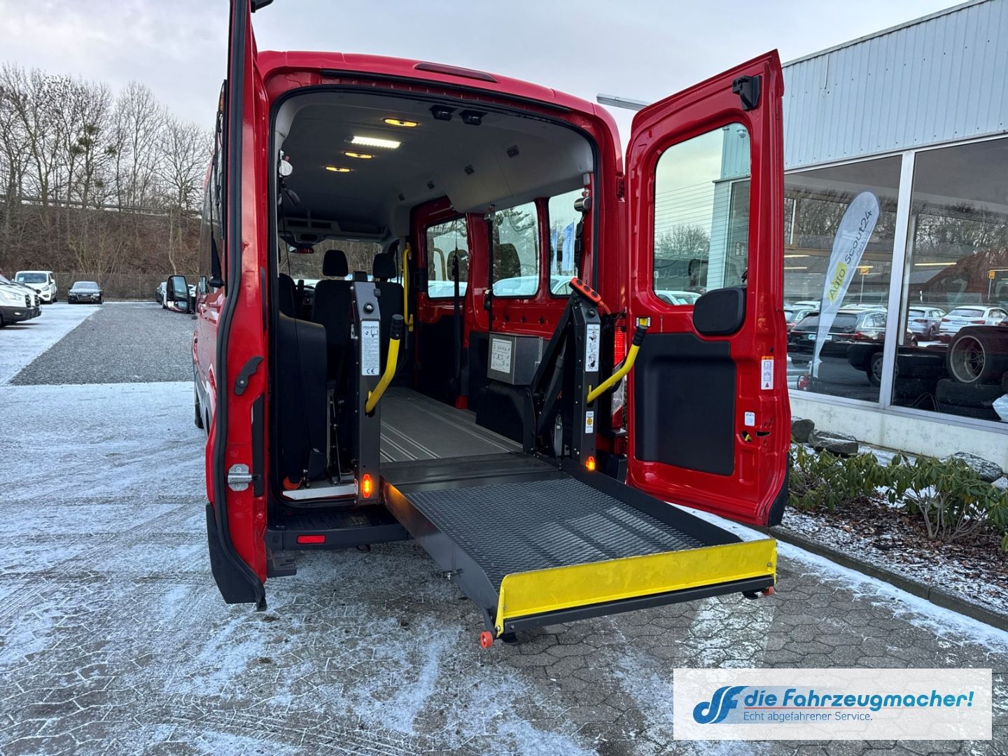 Fahrzeugabbildung Ford Transit Kombi 350 L3 *Stdhzg. Klima*Trend 2.0 TD