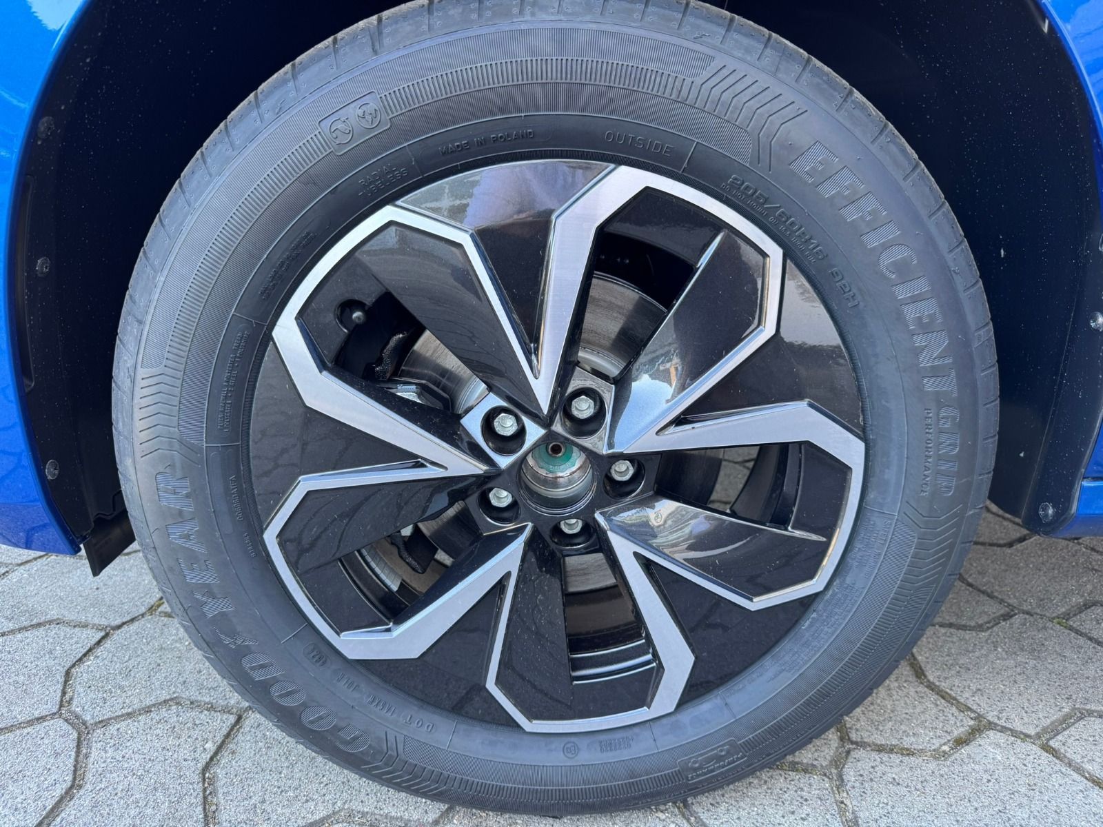 Fahrzeugabbildung SKODA Kamiq Selection 1,0 TSI 85 kW 7-Gang-DSG
