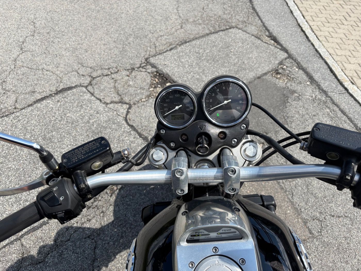 Fahrzeugabbildung Honda X4 SC 38 schöner Zustand