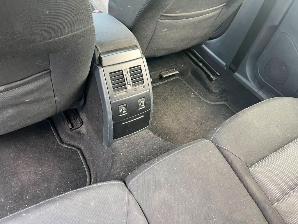 Škoda Octavia Combi 2.0 TDI PD DPF Elegance - Bild 9