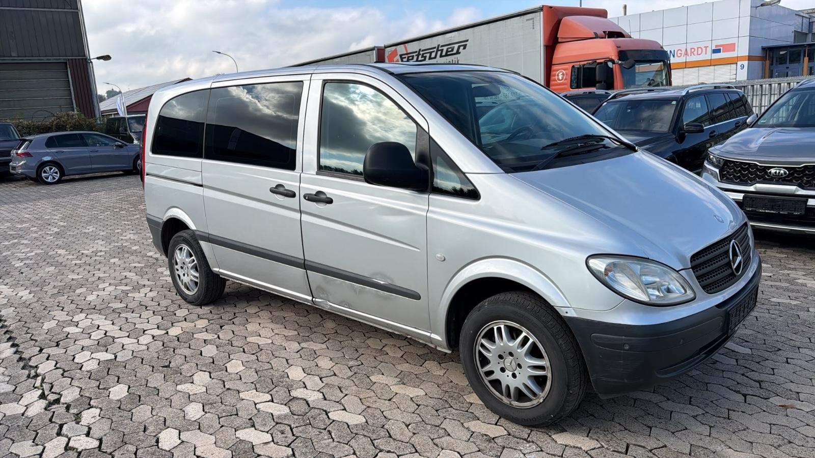 Mercedes-Benz Vito 2005 — вигляд ззаду