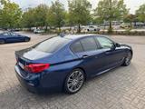 BMW M550i xDrive A - Bowers & Wilkins / Massagesitze - scheckheftgepflegte BMW M550
