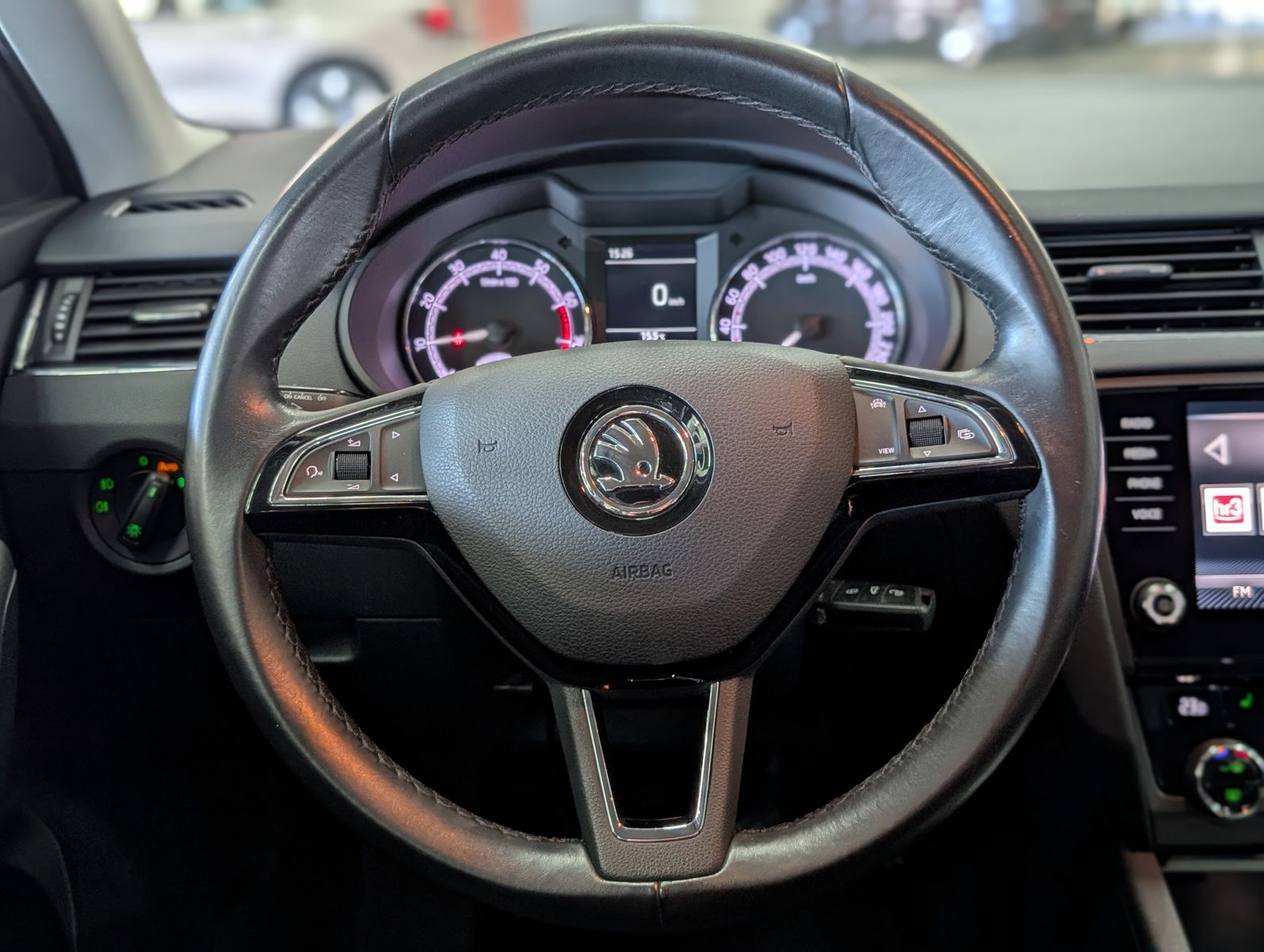 Fahrzeugabbildung SKODA Octavia 1.0 TSI Tour TEMP LED SHZ APP