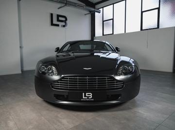 2010 Aston Martin V8 VANTAGE 照片 2