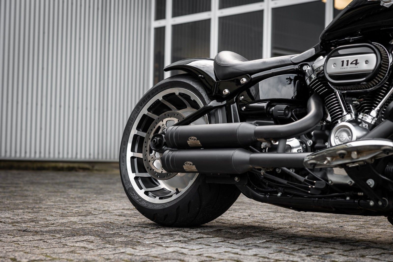 Fahrzeugabbildung Harley-Davidson FLFBS FAT BOY SOFTAIL 114 -JEKILL&HYDE-