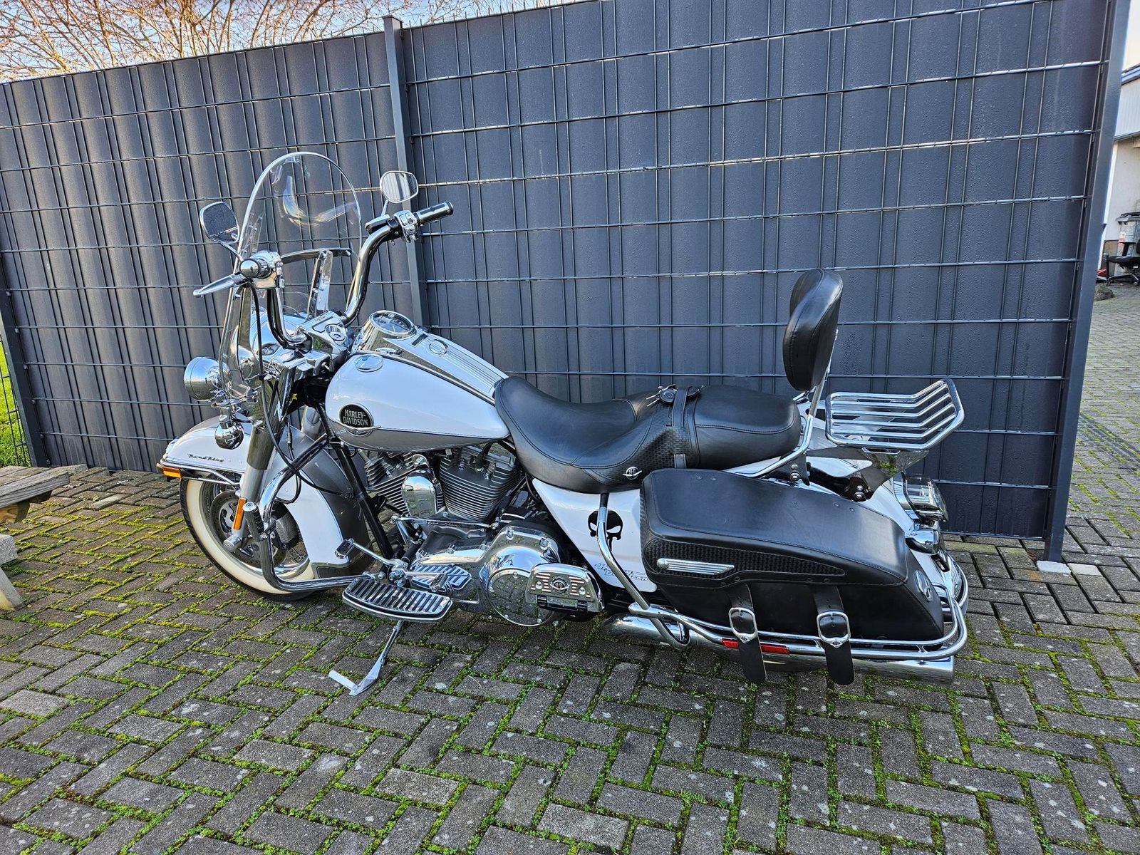 Fahrzeugabbildung Harley-Davidson Road King Classic FLHRC sofort Verfügbar