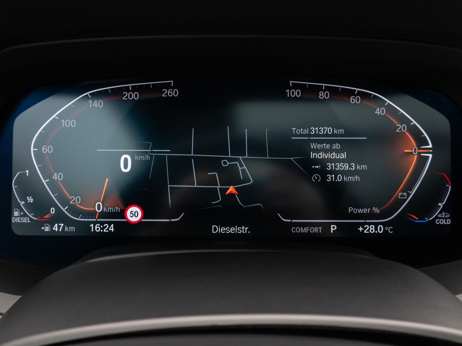 Fahrzeugabbildung BMW X5 xD40d M Sport Panorama Kamera HUD DAB B&W 22"