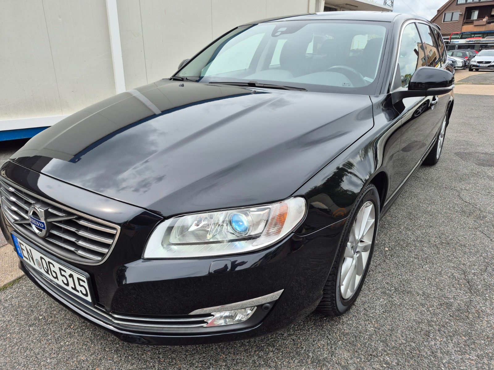 Volvo V70 D4 Summum AHK TÜV NEU